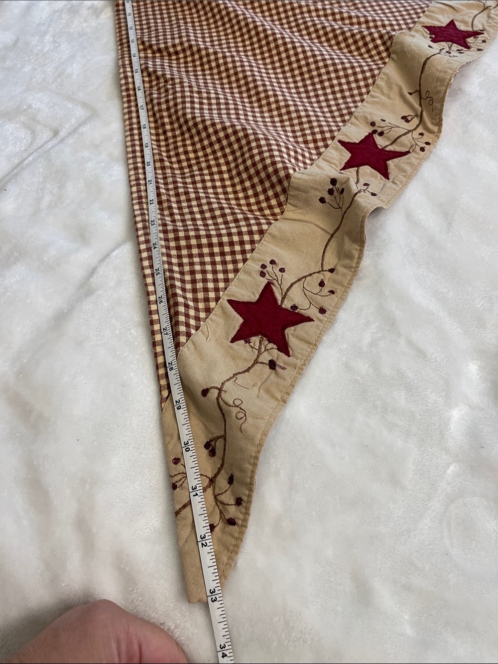 The Country House Collection Stars and Berries Country Swag - Picture 8 of 15
